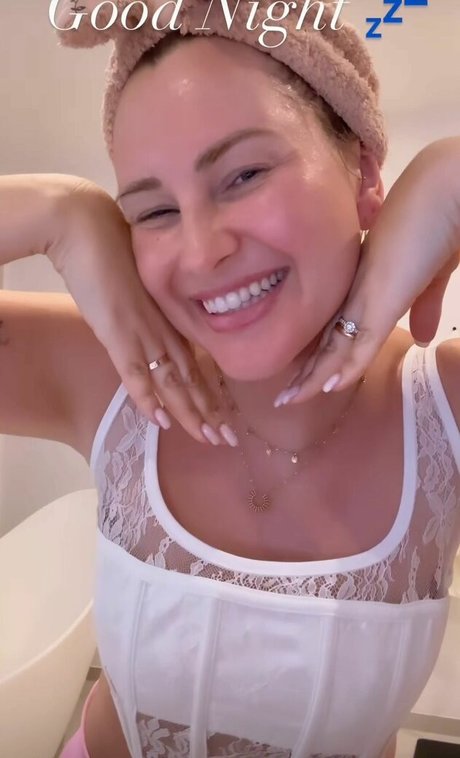 張りのあるおっぱいOnlyFans ベスト 写真