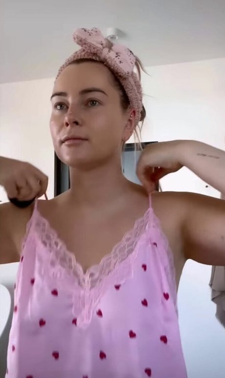 Maren Wolf 裸の女優 ギャラリー