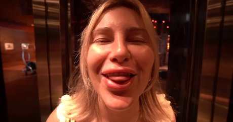 Maren Wolf エロティックなモデル 写真