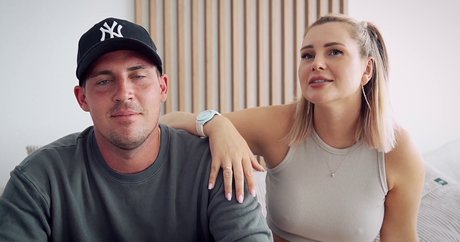 黒檀のシャワー OnlyFans ベスト アーカイブ