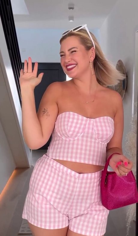 Maren Wolf ホットなポルノスター 画像