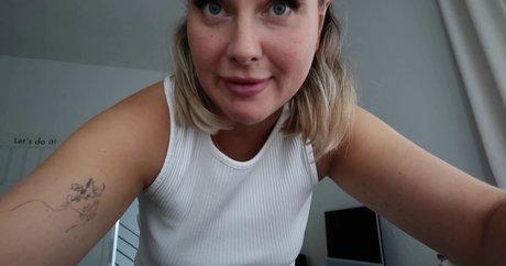 張りのあるおっぱいOnlyFans 美しいポルノ 画像