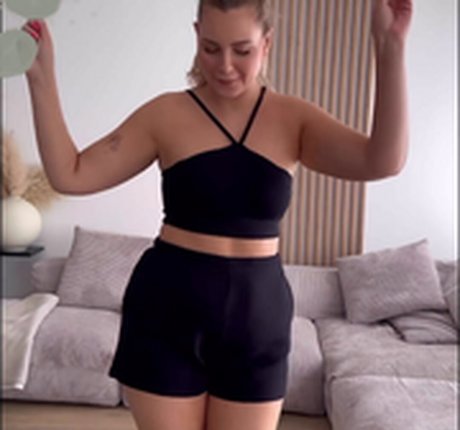 姉妹OnlyFans エロチック ギャラリー