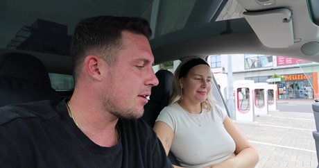 そばかすOnlyFans 美しいヌード ギャラリー