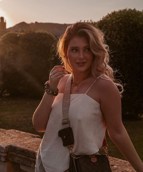 黒檀のシャワー OnlyFans 美しいポルノ 写真