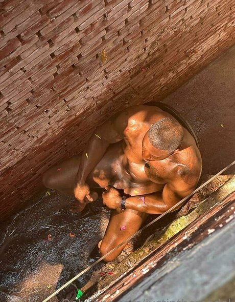 アジア人のアナルオンリーファン セクシーヌード 画像