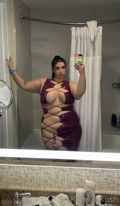 アジアンシャワー OnlyFans アートポルノ ギャラリー