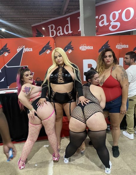 セクシーなブロンドのOnlyFans ホットセクシー 画像