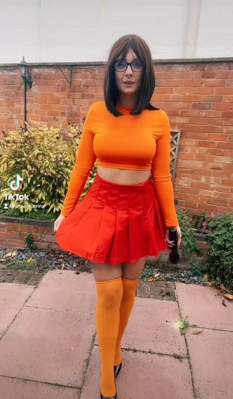 双子の姉妹OnlyFans アートポルノ 写真