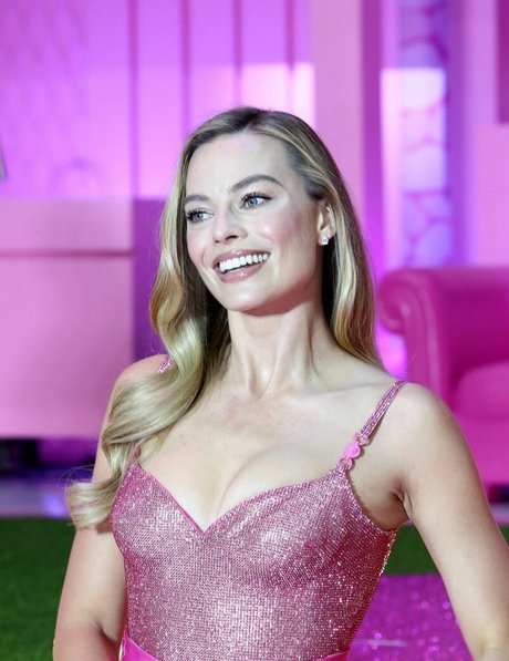 Margot Robbie 無料モデル 写真
