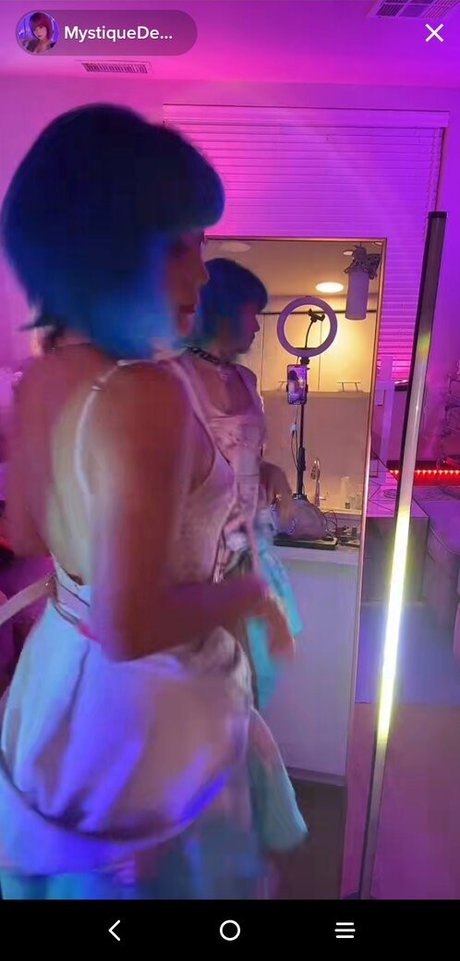 ゲイランジェリーOnlyFans 美しい 画像