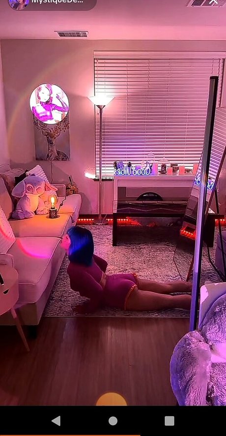 おばあちゃんの巨乳OnlyFans アートヌード アーカイブ