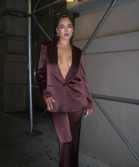 ランジェリーベイビーOnlyFans 無料セックス 画像