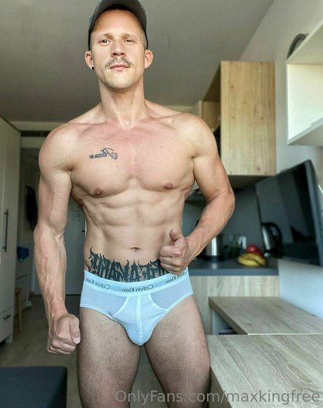 OnlyFansを無効にしました セクシーヌード 写真