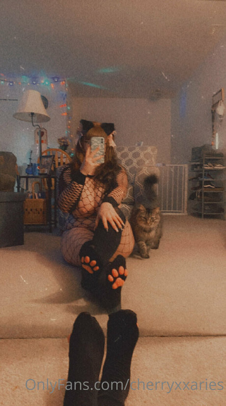 cherryxxaries アダルトモデル 写真