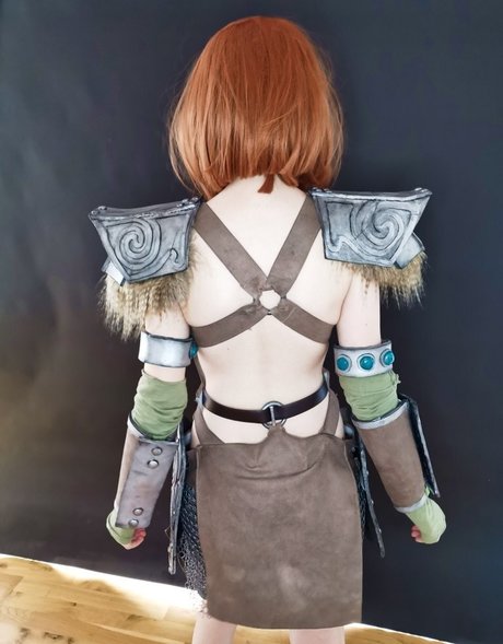 ニューハーフ巨乳OnlyFans セクシーヌード 写真