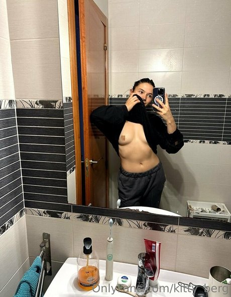 大きなお尻のアジア人OnlyFans HD 写真