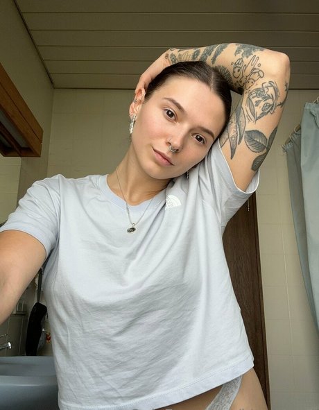 ゲイの若いOnlyFans xxx ギャラリー