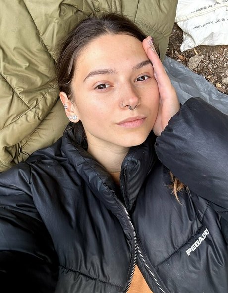 フランスのアナルOnlyFans 可愛い 写真