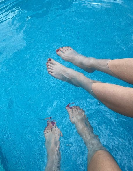 mia and lola アダルト女優 画像