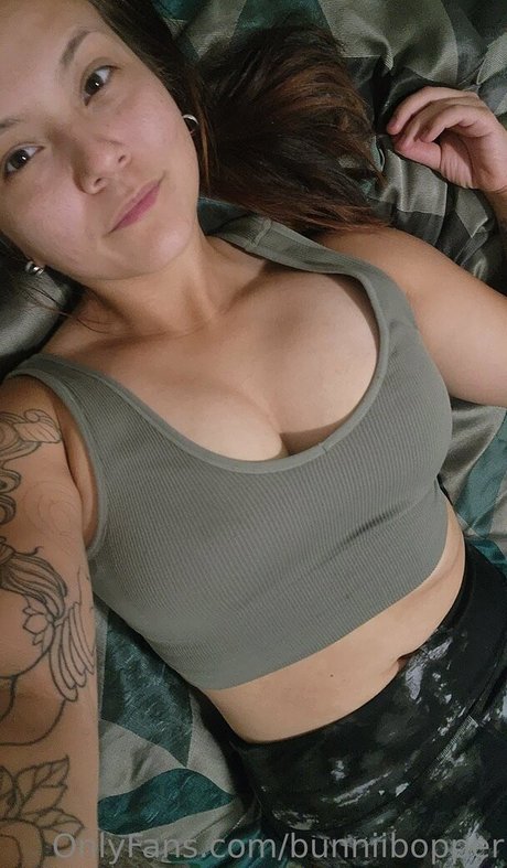 bunniibopper セックスモデル 写真