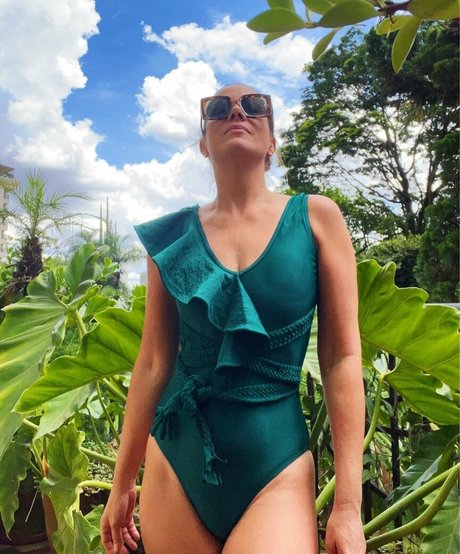 ゲイディルドOnlyFans 美しい裸 画像