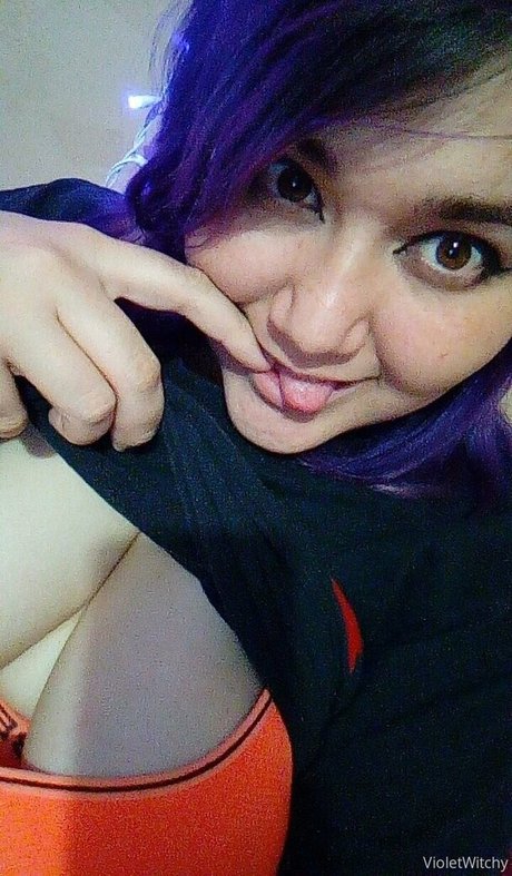 violetwitchy 美しいモデル 写真