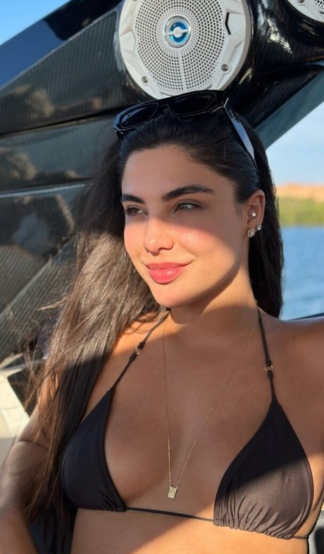 ブルネットの教師OnlyFans HD 写真