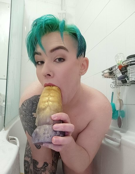 姉妹のOnlyFans セクシー裸 写真