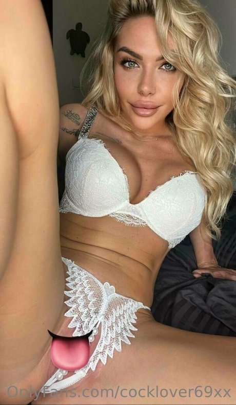 フェムボーイアジアンOnlyFans 無料ヌード 写真