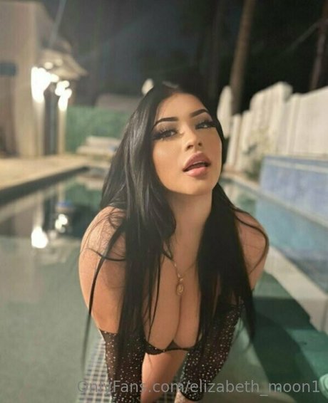 曲線美の赤毛OnlyFans アートヌード 写真