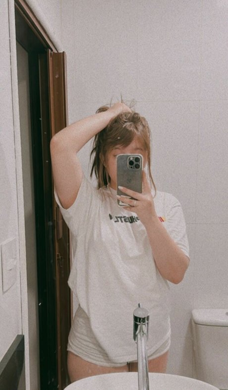 Beatriz Milhomens スター xxx 写真