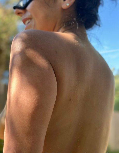 成熟した異人種間OnlyFans 美しい裸 画像