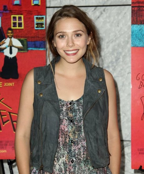 Elizabeth Olsen ポルノモデル ギャラリー