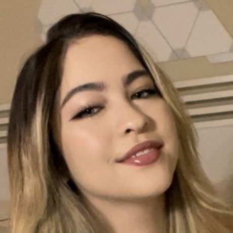 Hilenna 無料モデル 画像