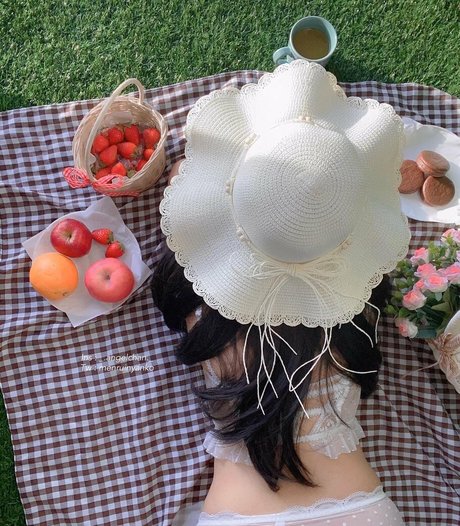 ビンボオンリーファンズ アダルト 写真