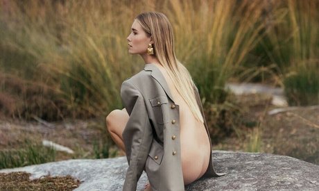 Oceane Le Ny 裸の女優 写真