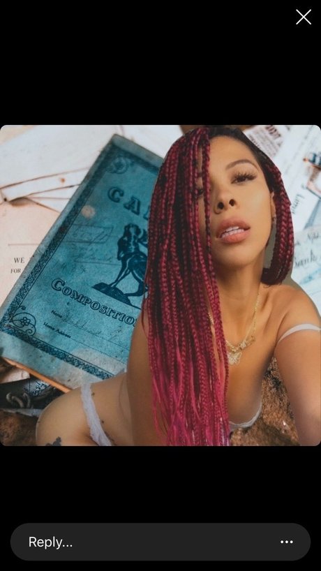 Liana Gabrielle セクシーモデル 写真