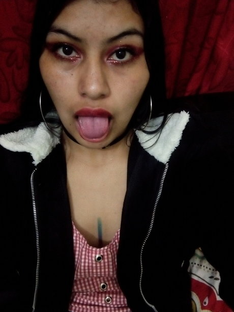 L a Alejandra エロティック女優 ギャラリー