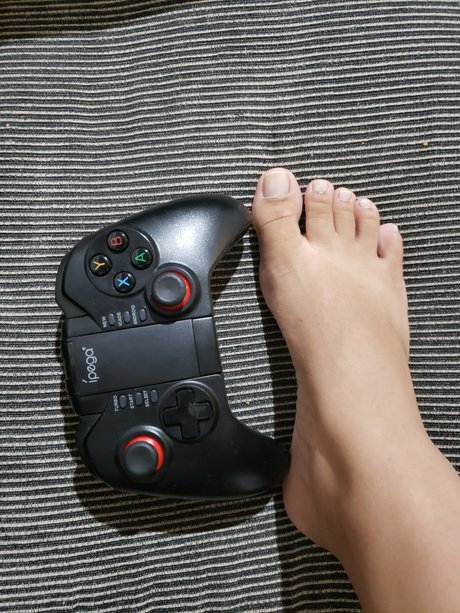 little angel s foot_ ホットなスター 写真