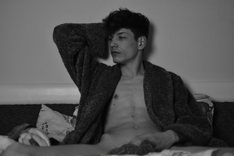 Leon Horvath ヌードスター 画像