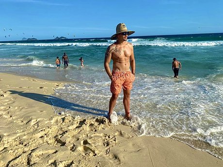 Leandro エロティックなスター 写真