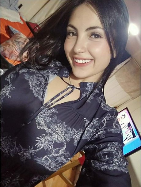 Laura Milena 無料モデル 写真