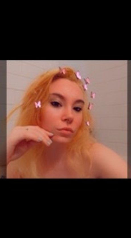 痩せた金髪の熟女OnlyFans xxx 画像