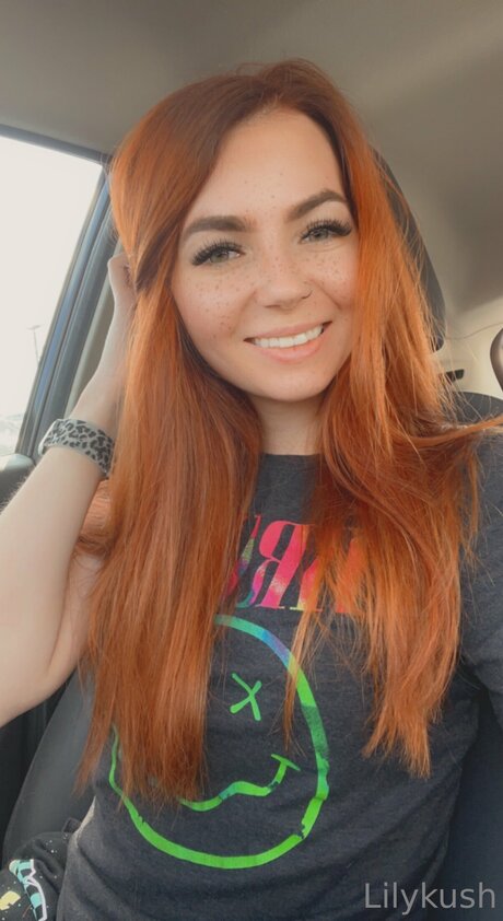 Lilykushfree 完璧な女優 写真