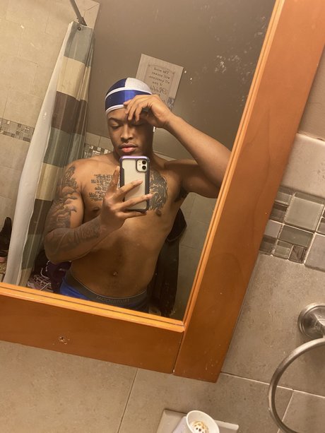 Xclusive アダルトスター ギャラリー