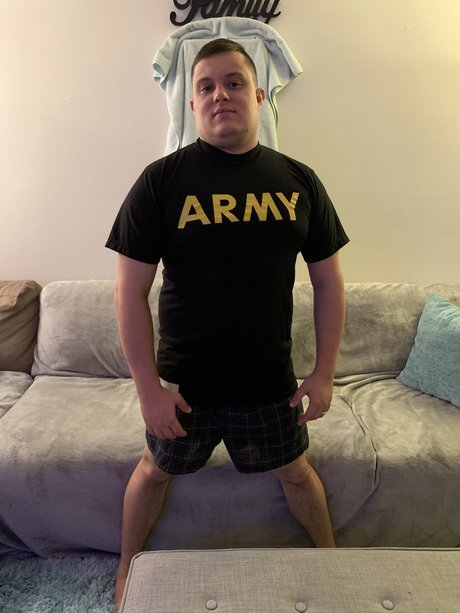 Adam Robbins 無料スター 画像