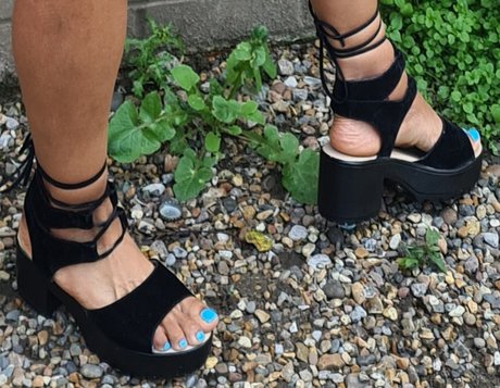 Lovable pretty feet スター xxx 画像