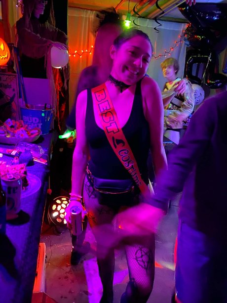 YourePrettyLittleSecret 最高のスター 写真