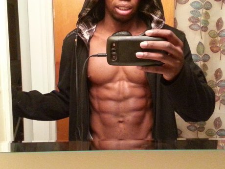 Law 独占ポルノスター 写真